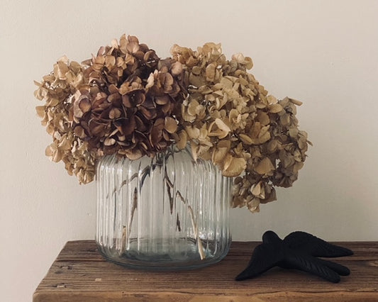 Un bouquet de fleurs séchées pour symboliser la slowlife et la saudade